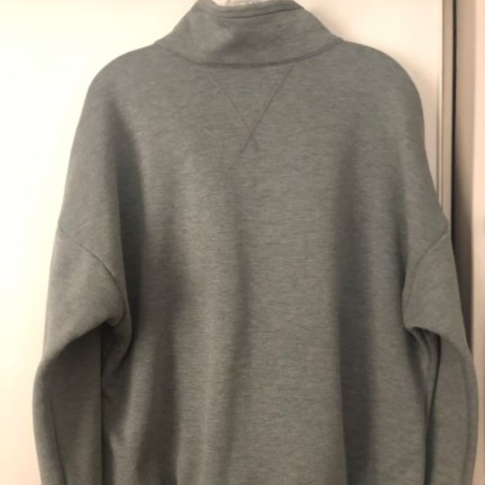 Pullover - Picture 2 of 2